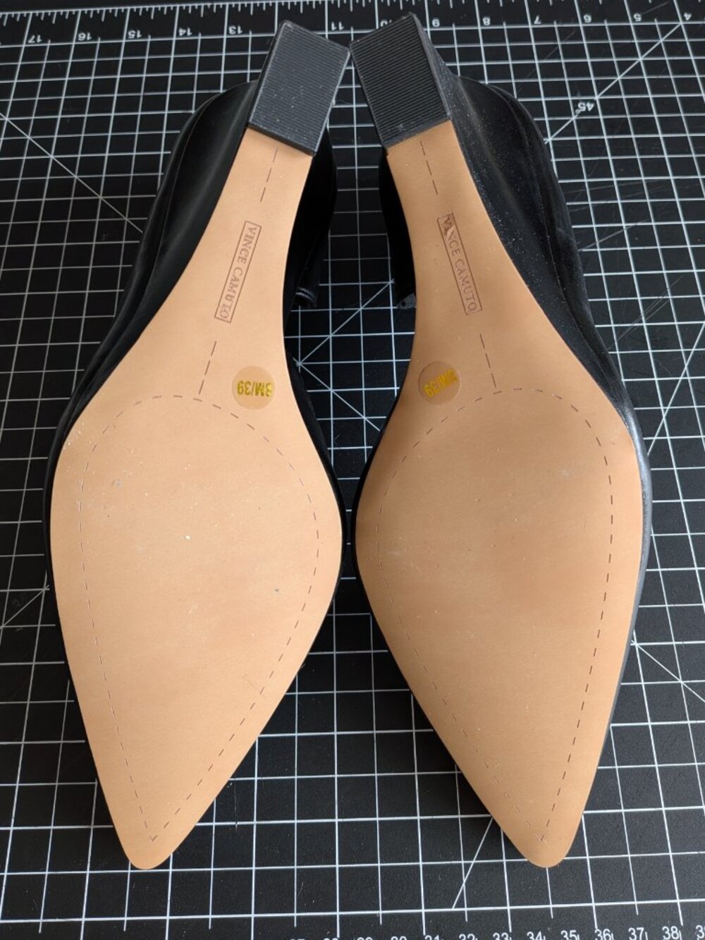 Vince Camuto Black Leather Wedge Pumps – Brand New Size 8M - Picture 4 of 4